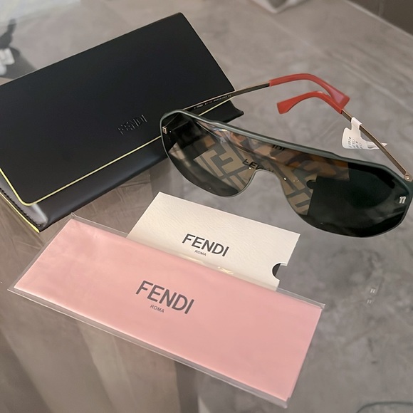 Fendi FF Evolution Mask Sunglasses with Case 142mm, New w/Tag, Full Inclusion - Picture 5 of 14